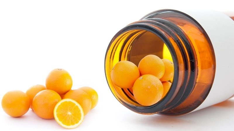 نقش ویتامین C در بهبود سلامت پوست و مقابله با علائم پیری